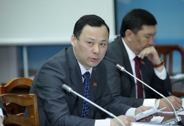 За последние 2 года сменилось 3 министра транспорта, - депутат Р.Казакбаев — Tazabek