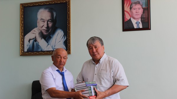 Академики Кыргызстана и Якутии обсудили вопросы культурно-гуманитарного сотрудничества и творческих связей
