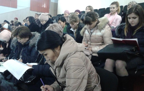 Для молодых педагогов Бишкека организовали семинар по методам преподавания