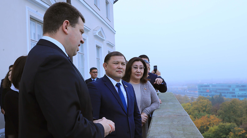 Премьер Эстонии Ю.Ратас: Сотрудничество с Кыргызстаном в сфере IT-технологий имеет перспективы — Tazabek