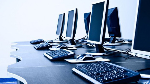 Насколько предприятия в Кыргызстане обеспечены персональными компьютерами? — Tazabek