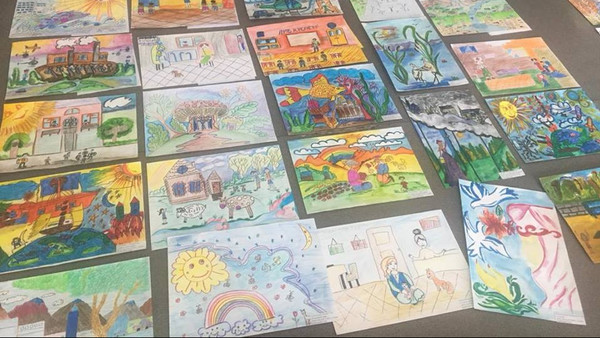 На конкурс рисунка «Путь к успеху» поступило 550 работ школьников (фото)