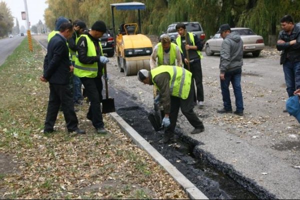 С начала года на ремонт дорог по Чуйской области использовано 366,1 млн сомов — Tazabek