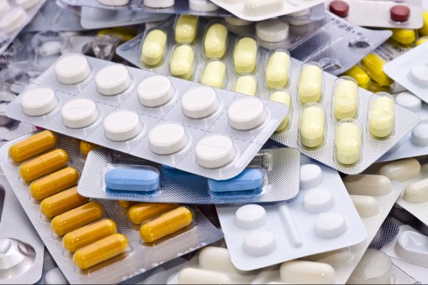 ГСБЭП изъяла 114 коробок нелегальных медицинских препаратов на 12,5 млн сомов — Tazabek