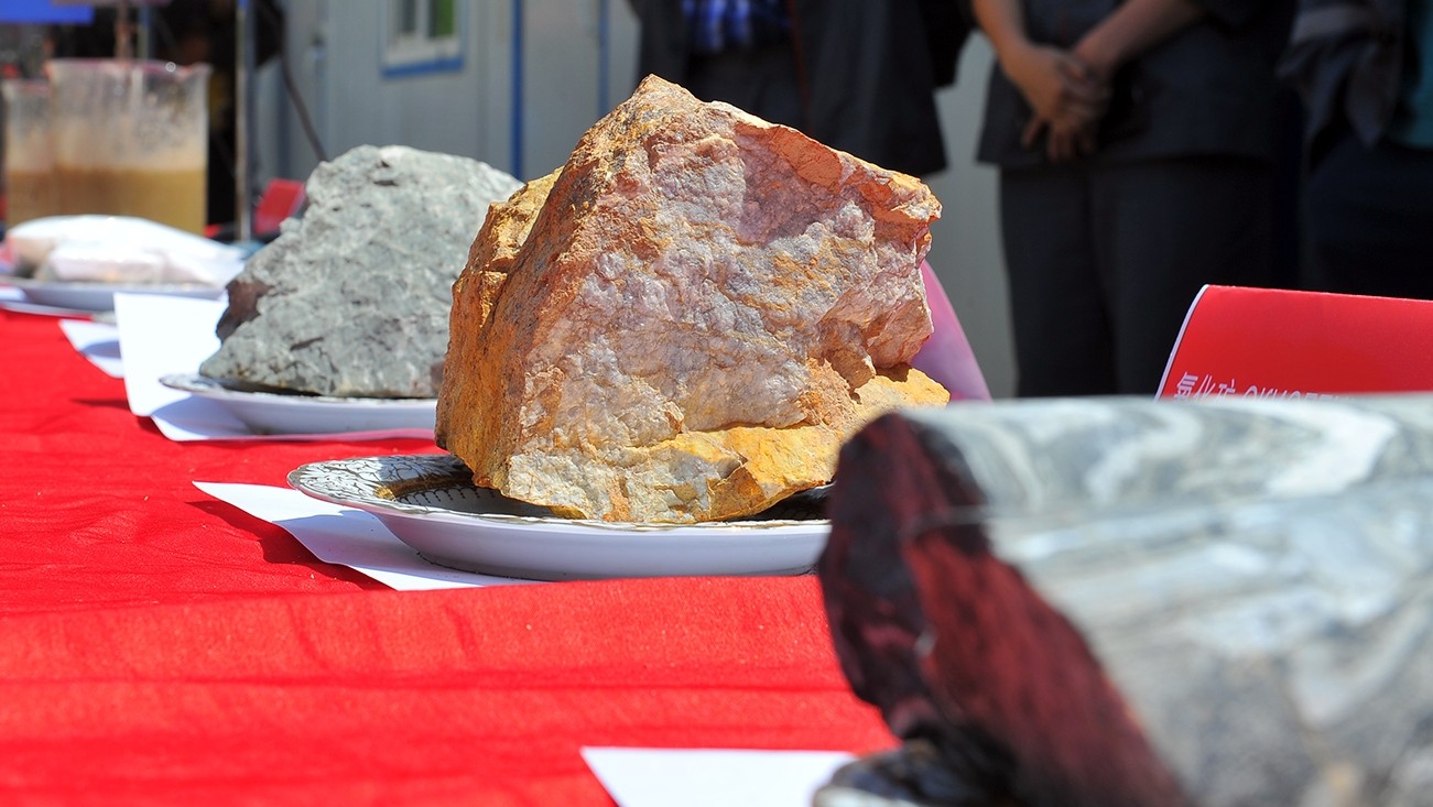 «Тропа в Эльдорадо»: За полгода лицензиаты на разработку месторождений золота выплатили почти 1 млрд сомов отчислений в бюджет (владельцы компаний) — Tazabek