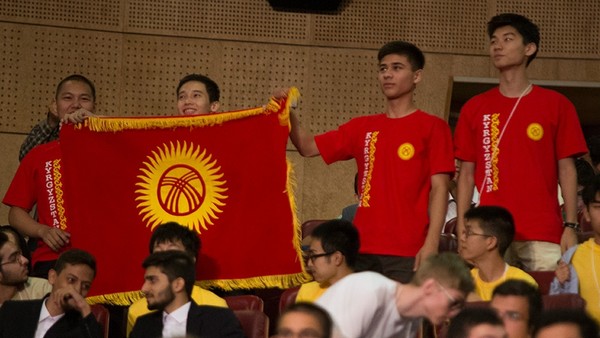 Школьник из Бишкека завоевал бронзу на олимпиаде по информатике в Иране (фото)