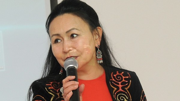 Бишкекских школьников познакомили с кыргызскими артистами
