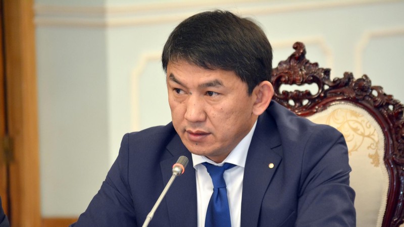 Болсунбек Казаков освобожден от должности председателя Фонда по управлению госимуществом — Tazabek