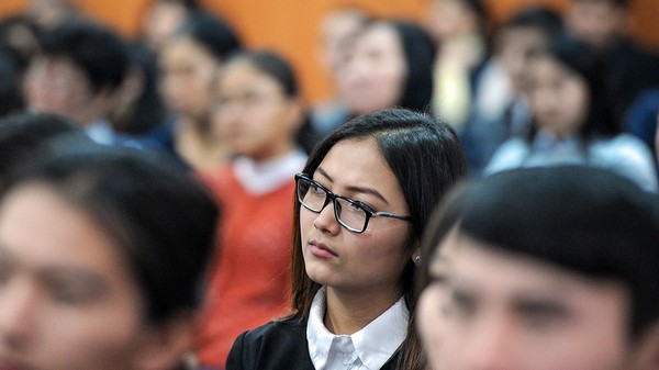 Премьер рассказал жалал-абадским студентам о планах по цифровизации всех сфер жизнедеятельности Кыргызстана