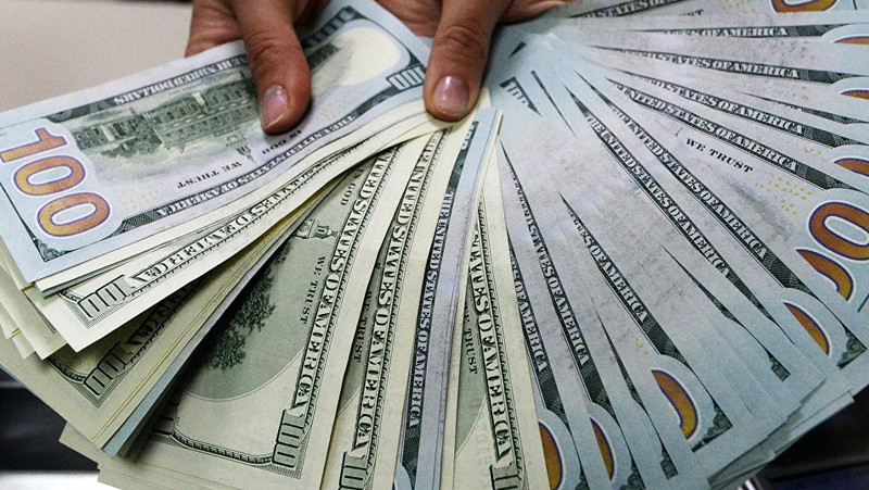 «Курс валют»: Доллар продается по 68,43 сома (график) — Tazabek