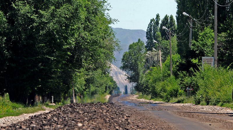 Объявлен тендер на обновление ТЭО по защитным мерам для реабилитации участков дороги протяженностью около 52 км в Иссык-Кульской области — Tazabek