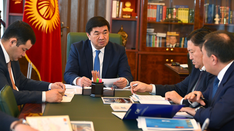 Недопустимо, чтобы стратегический объект НК «Кыргыз темир жолу» пребывал в таком состоянии, как сейчас, -  премьер М.Абылгазиев — Tazabek