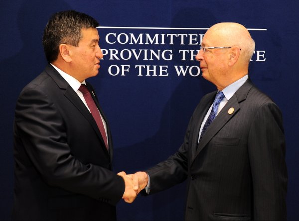 Премьер КР и президент ВЭФ обсудили экспортный потенциал Кыргызстана и развитие транспортной инфраструктуры — Tazabek