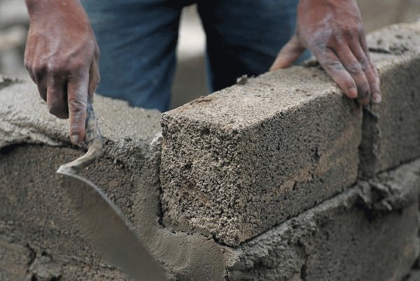 Владельцы цементных заводов Кыргызстана, в том числе «Южно-Кыргызский цемент»,«Кантский цементный завод», «Южный комбинат строительных материалов» — Tazabek