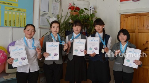 Ученики из Нарынского района заняли 2 место в областном конкурсе «Манас таануу»