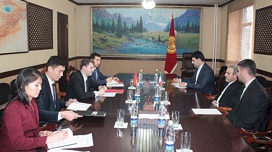 Посол Ирана в Кыргызстане А.Рузбехани предложил обмениваться информацией о продукции, производимой в двух странах, для развития торговли — Tazabek
