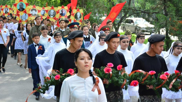 В столичных школах прошли мероприятия в честь празднования 73-й годовщины Победы в Великой Отечественной войне