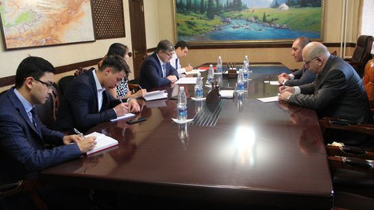 Министр О.Панкратов и посол Грузии З.Абашидзе обсудили торгово-экономические отношения — Tazabek