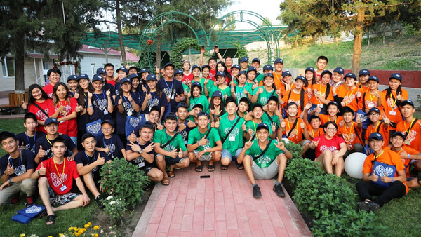 В Кыргызстане организованы летние «Лагеря демократии» для школьников, -  посольство США