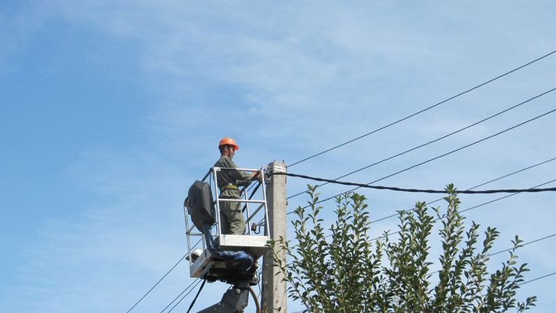 «Северэлектро» продолжает реконструкцию ЛЭП 0,4 кВ в Бишкеке — Tazabek