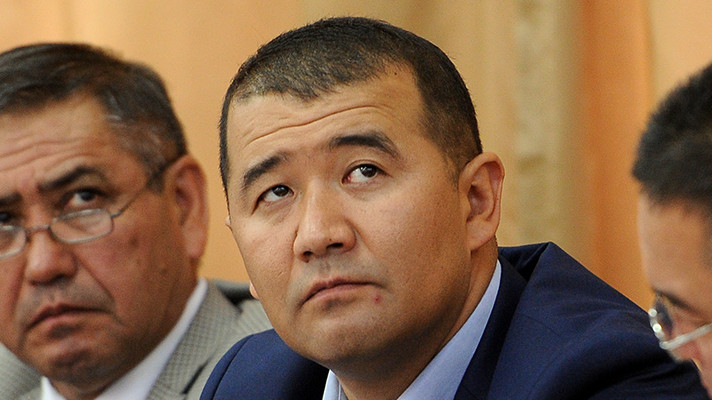 Правительство рассматривает два варианта по «Эйр Кыргызстан» — доверительное управление или государственно-частное партнерство — Tazabek