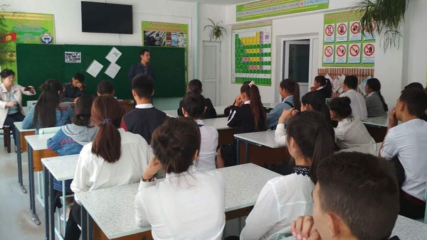 В Чуйской области милиционеры провели лекции для школьников по профилактике экстремизма и терроризма