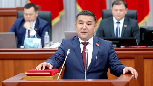 Депутат назвал финансовые пирамиды, которые обманывают население Оша, Таласа, Иссык-Куля и Нарына — Tazabek