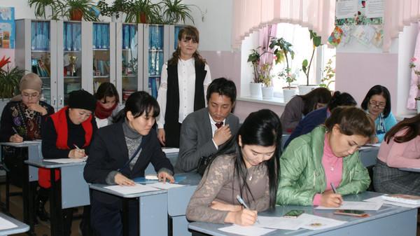 В Кыргызстане по новым стандартам обучаются порядка 21 тыс. будущих педагогов