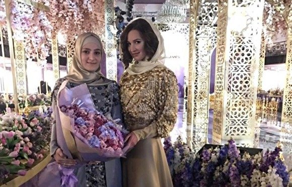 Российские звезды съехались на показ первой линии одежды дочери Кадырова