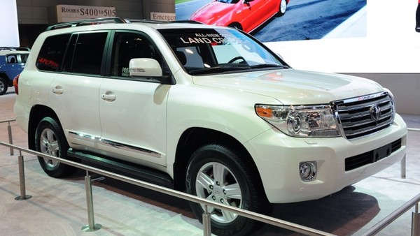 Таможня передает Управделами президента и правительства Toyota Land Cruiser 2013 года выпуска — Tazabek
