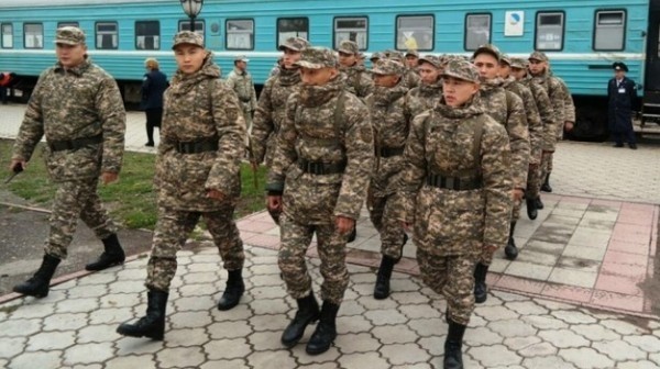 Депутаты предлагают увеличить срок действия итогов ОРТ для парней, служащих в армии, до трех лет