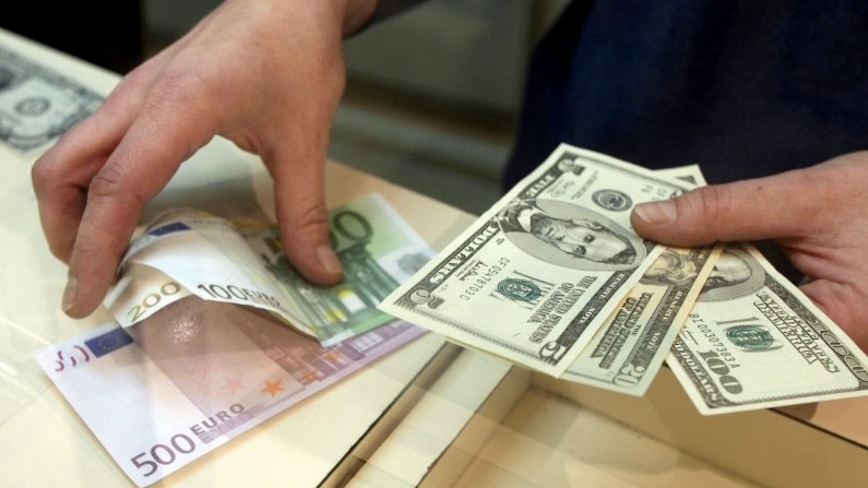 «Курс валют»: Доллар продолжает падать в цене (график) — Tazabek