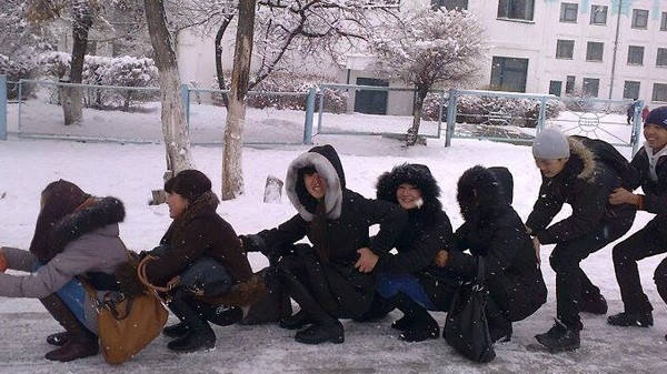 В Кыргызстане из-за холодов каникулы для школьников продлены до 3 февраля