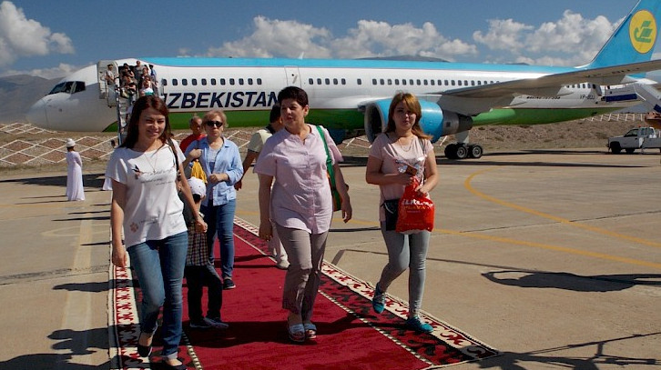 Минтранс пояснил причину отмены авиарейса Ташкент—Тамчы — Tazabek