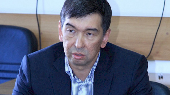 Мэр Бишкека предложил создать Департамент экономики и развития и Городскую налоговую службу — Tazabek