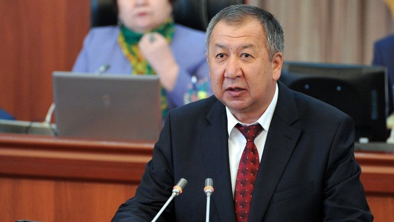 Каждый год от недропользования в бюджет поступает 12 млрд сомов, - вице-премьер К.Боронов — Tazabek