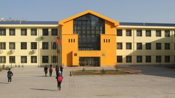 Электронная запись в школы Бишкека. На сегодня поступило более 4,5 тыс. заявок, зачислено примерно 1,5 тыс. детей