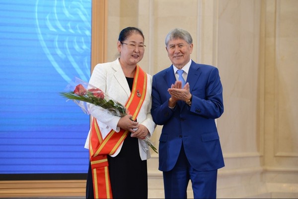 Бишкек шаарынын вице-мэри Айгүл Рыскулова «Даңк» медалына татыктуу болду