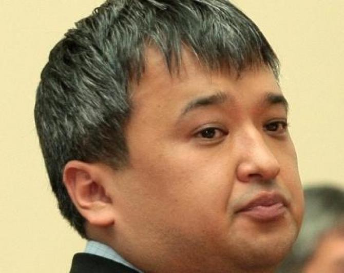 Председатель Фонда госимущества Алмазбек Кадыркулов получил строгий выговор — Tazabek