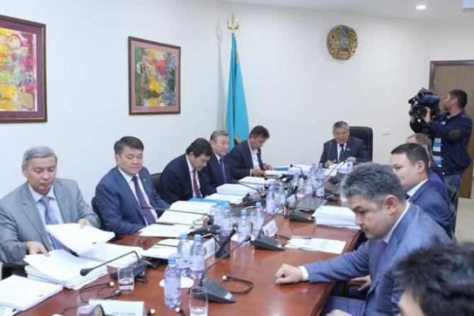 Комитет Сената Казахстана отправил на рассмотрение палаты проект ратификации договора о присоединении КР к ЕАЭС — Tazabek