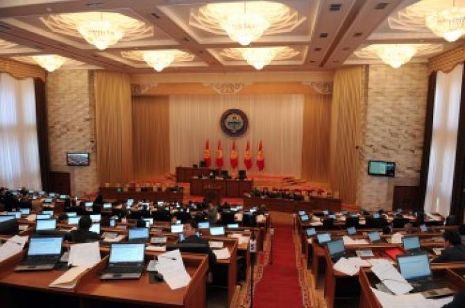 Коалиция парламентского большинства рассмотрит предложение премьера Дж.Оторбаева по проекту «Кумтор» — Tazabek
