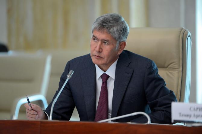 А.Атамбаев назвал главной задачей в экономике достижение финансовой независимости — Tazabek