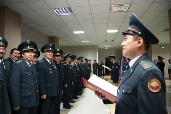 Сайт налоговой кыргызской республики. Таможня Кыргызской Республики. Государственная таможенная служба Кыргызской Республики. Форма таможенника. Таможня служба Кыргызстана.