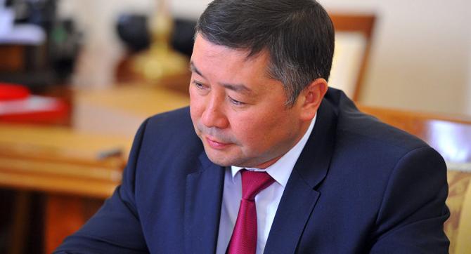 Депутат К.Исаев заявил, что инвесторы уходят из КР из-за сложностей с получением разрешений на подключение к сетям — Tazabek