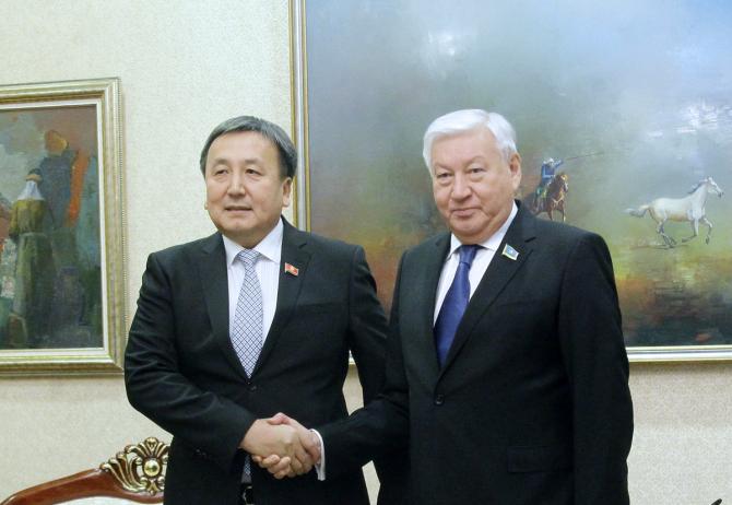 Осталось уточнить ряд технических вопросов по выделению $100 млн для интеграции Кыргызстана в ЕАЭС, - Парламент РК — Tazabek
